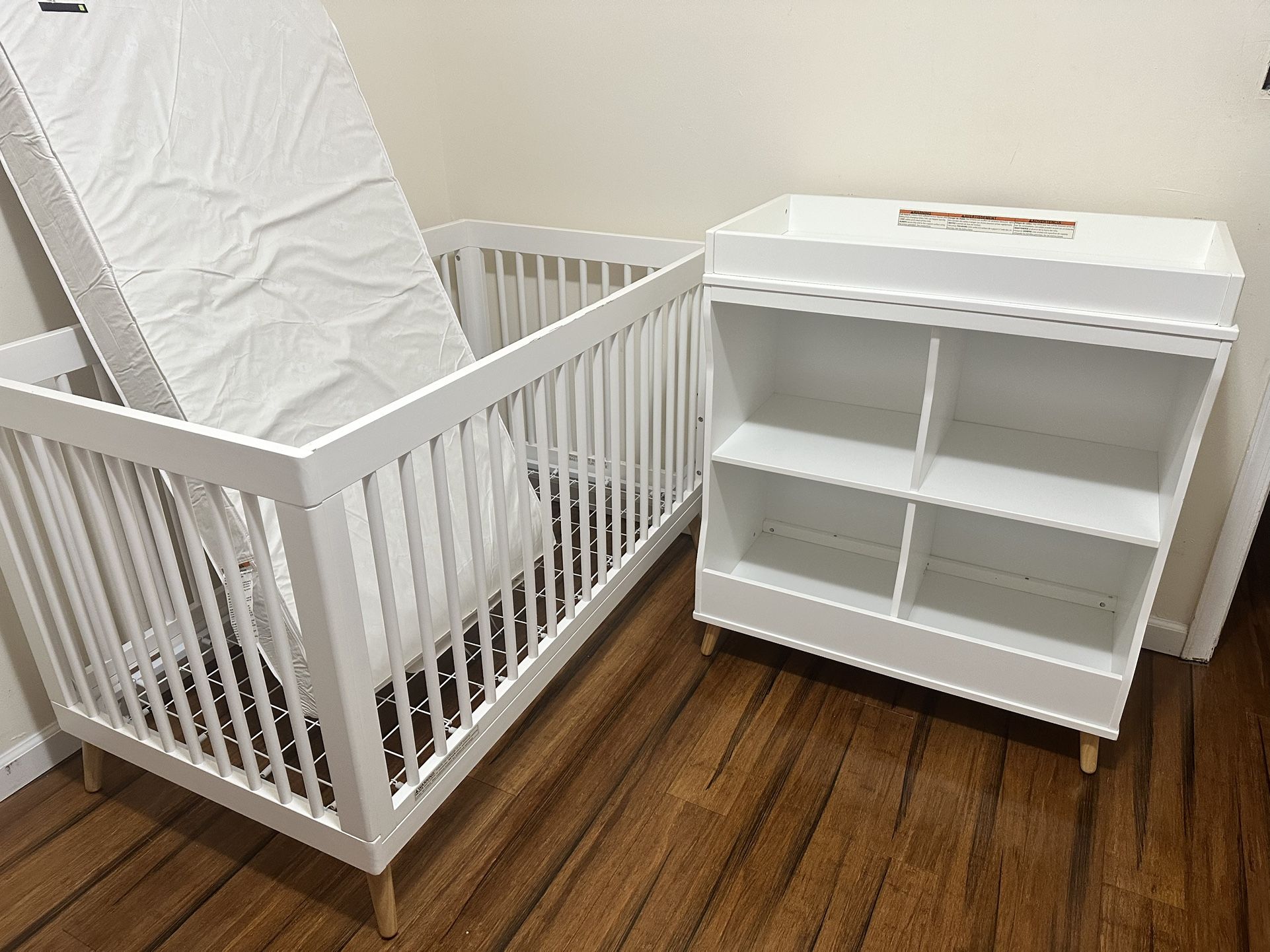 Delta Crib & Changing Table 