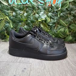 Nike Air Force 1 '07 Low Triple Black Men Size 11.5 Sneakers