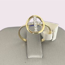 10kt Gold Ring With Cross Design 