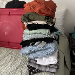 Women’s Large Bundle Of Clothing