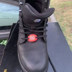 new restaurant boots size 7