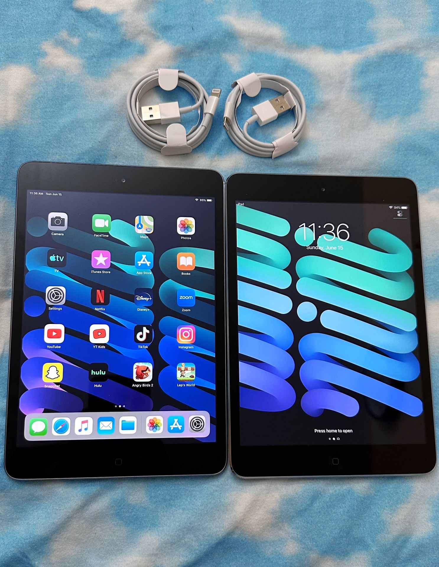 (2) Like New Apple IPad Mini ( $190 For Both )