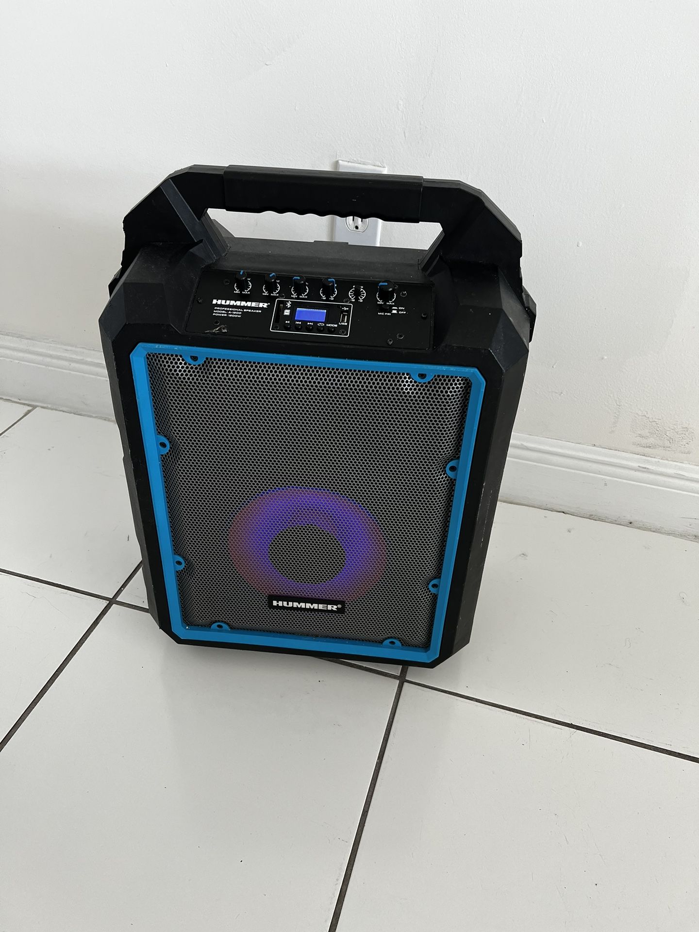 Hummer A 1200 Speaker - Great For parties/karaoke