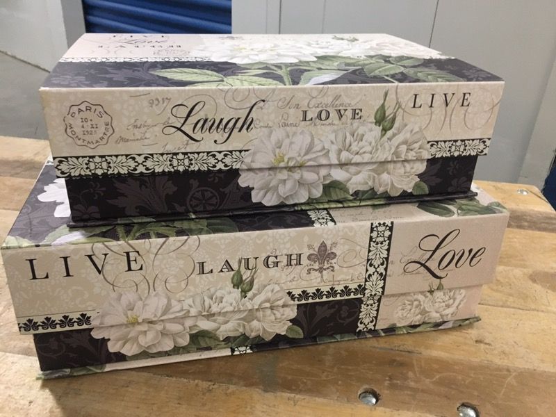 2 pc set of decor boxes
