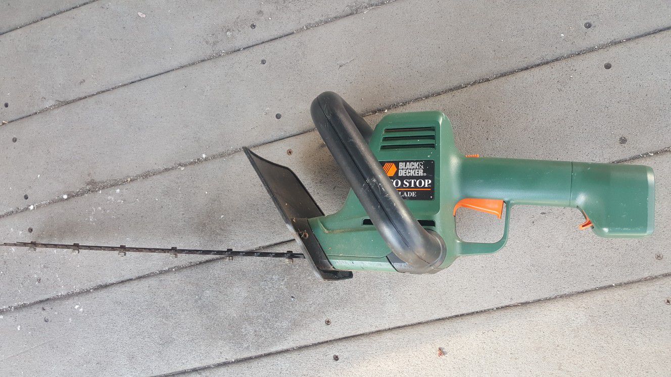 Black and Decker 18 Volt grass trimmer and hedge trimmers blower - tools -  by owner - sale - craigslist