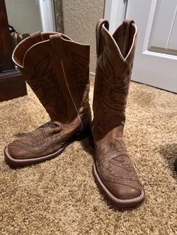 BRAND NEW WOMEN’S DAN POST BOOTS SIZE 7. $115