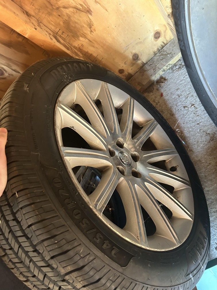 Tires 245/50/20