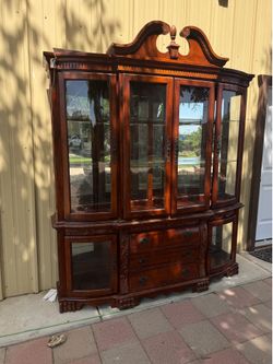 Wooden display cabinet