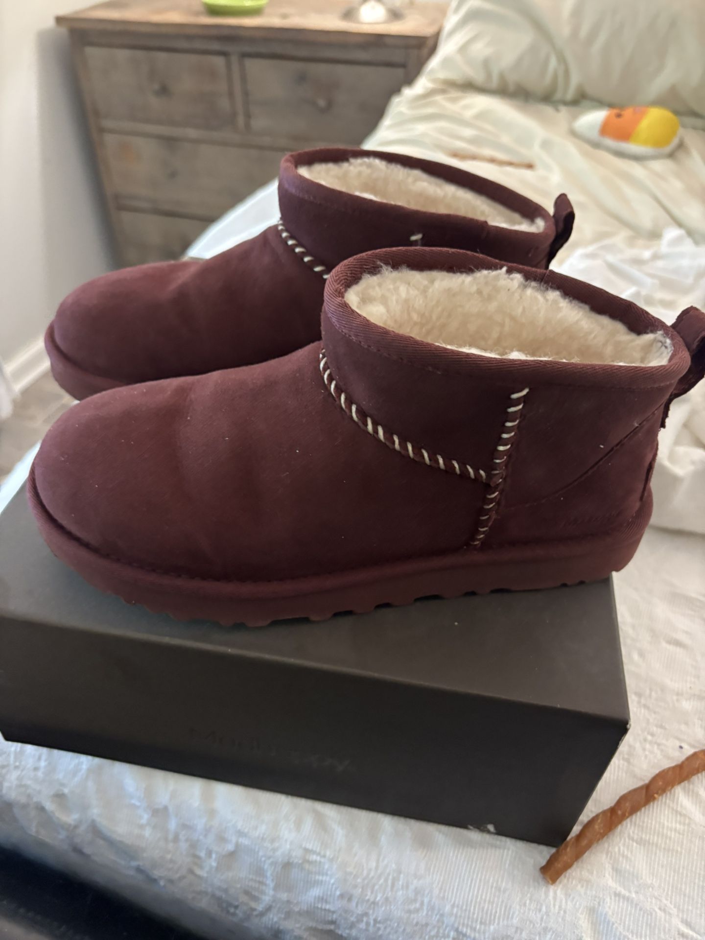 UGG Classic Ultra Mini Braid – Size 7