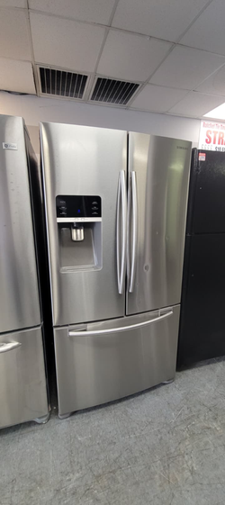 Samsung French Door Fridge – Stainless, Ice/Water Dispenser