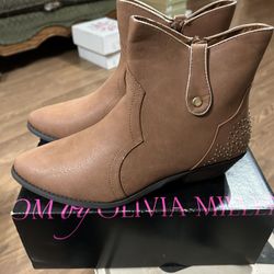 New Olivia Miller Western Boots Booties Studded Cognac Gold 7 