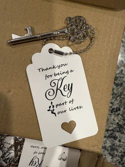 25 PCS Key Bottle Openers,Key Bottle Opener,Wedding Favors Bottle Opener with 25Pcs Tag Cards and 25Pcs Key