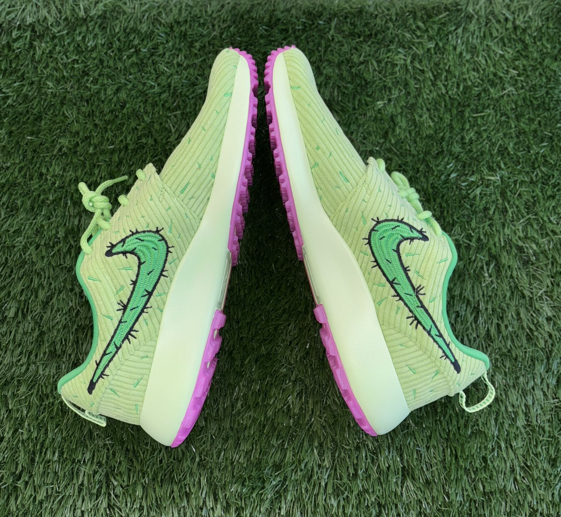 Size 13 Nike Waste Management Phoenix Open Roshe Golf Prickly