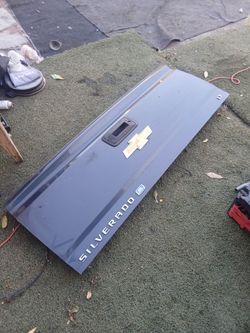 Chevrolet Silverado tailgate