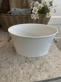 Beautiful White Metal Bucket With Wood Handles $6