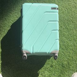 Carry On suitecase $50