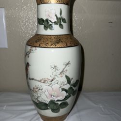 Vintage Japanese Porcelain Vase 