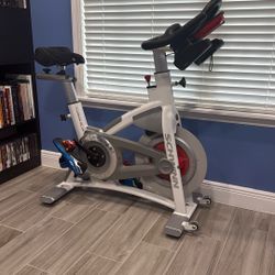 Schwinn Carbon Blue
