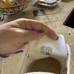 Size 9 Converse