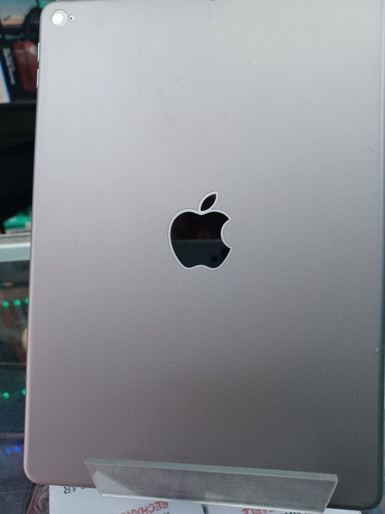 Apple 🍎 Ipad Air 16gigs. New In Box With Warranty