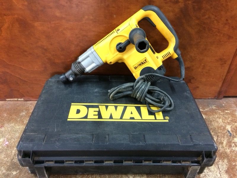 DEWALT Rotary hammer drill D25551