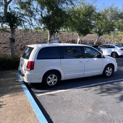 2012 Chrysler Minivan