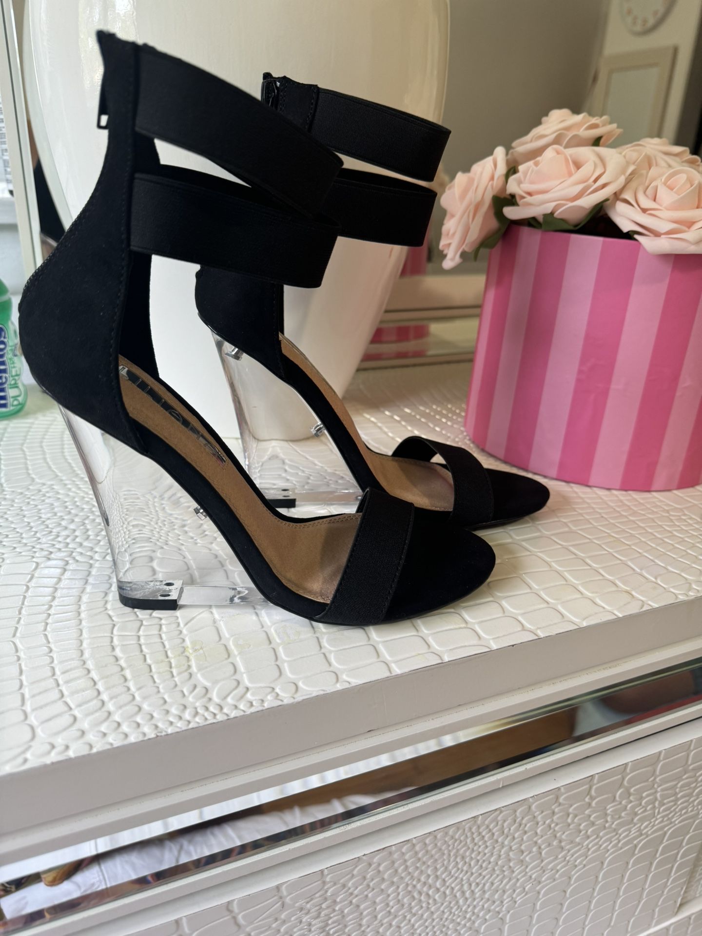 Liliana acrylic platforms, size 6.5 , heel 5” high, new, only they do not have their box.
