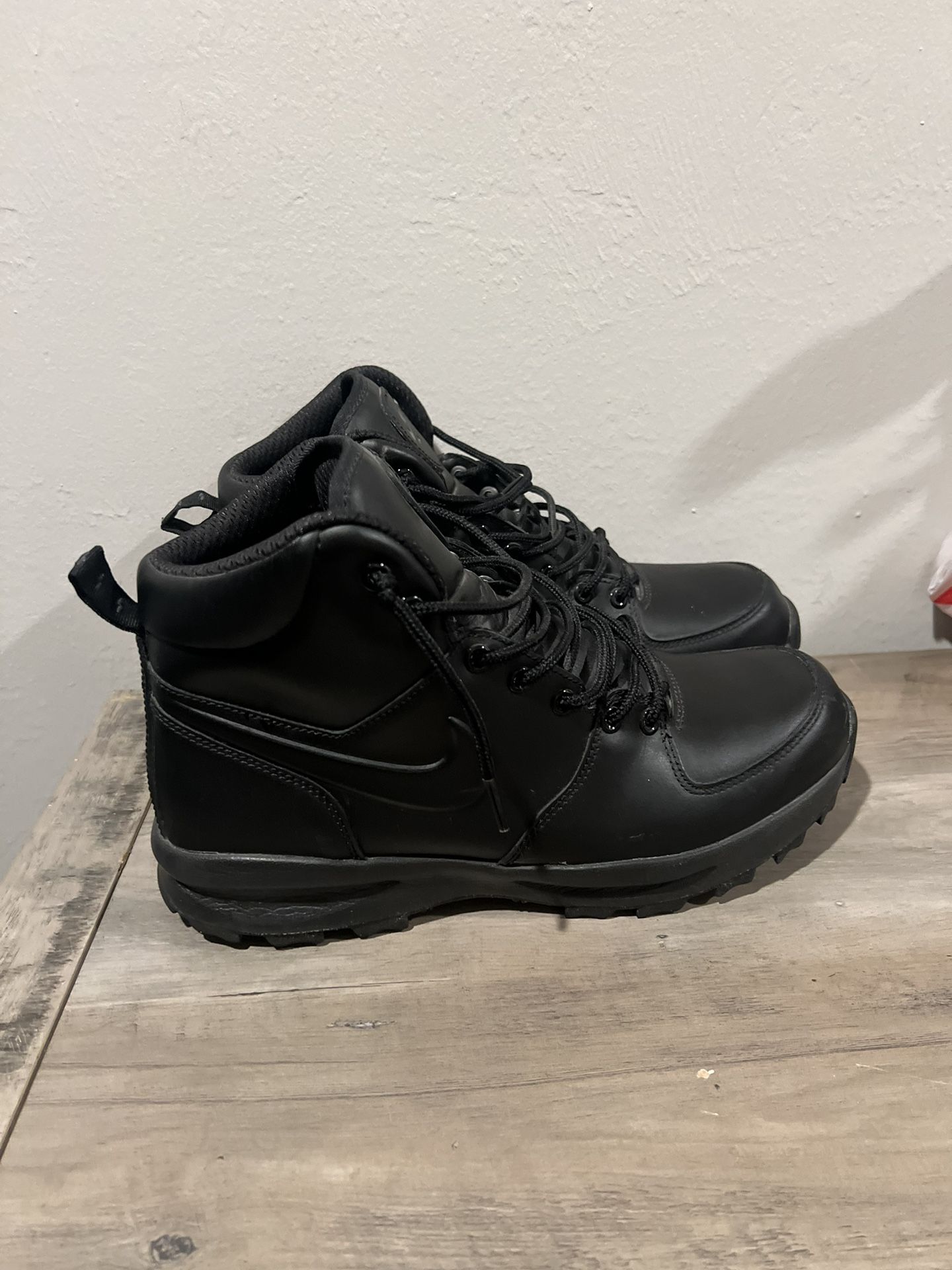 Nike Manoa Boots