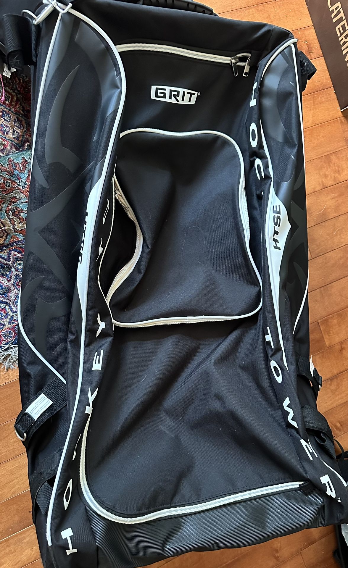 Used Grit Hockey Bag HTFX Hockey Tower 33" Wheeled Equipment Bag Black HTFX033-B (Black)