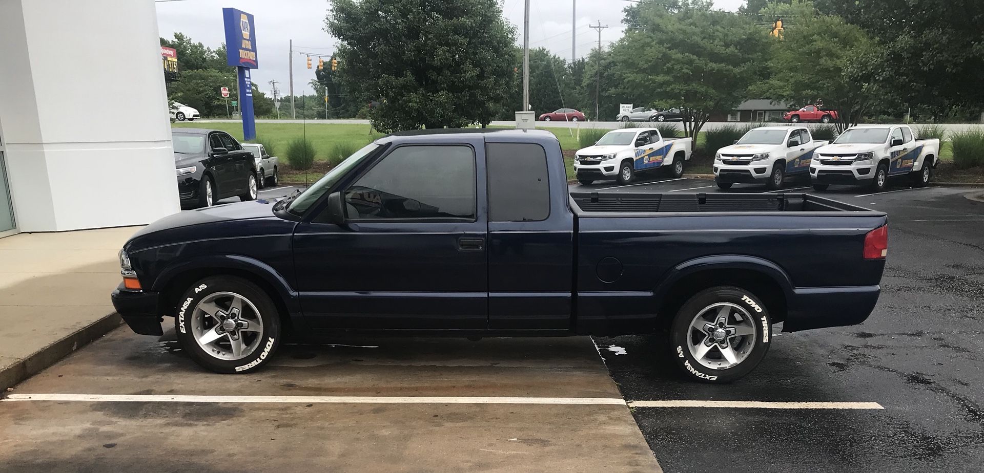 Chevrolet S10 extended cab with 3rd door