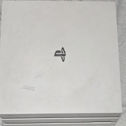 Playstation 4 Pro Glaciel White 1TB Ps4 Controller
