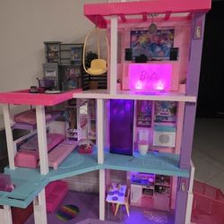 Barbie Dream House 