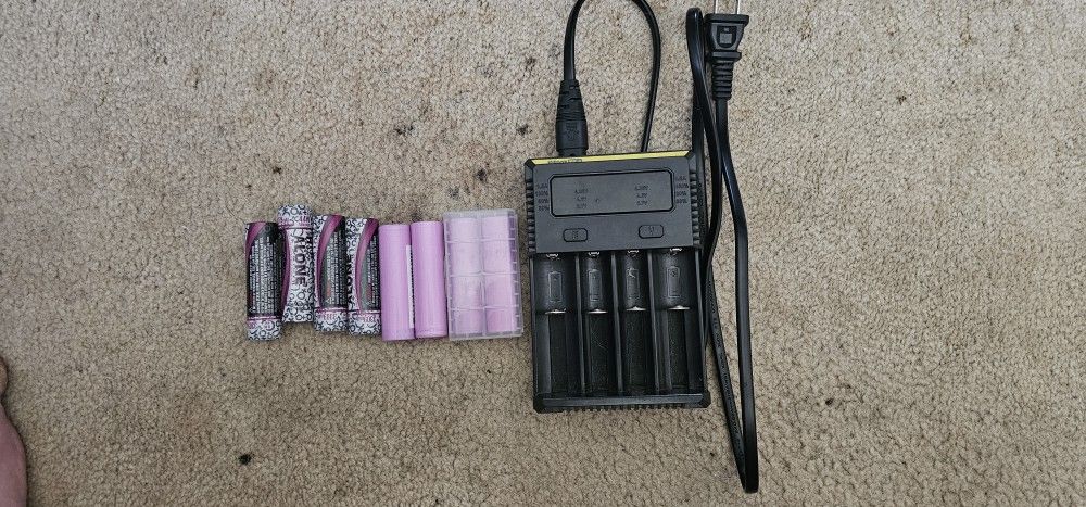 18650 Rechargeable Batteries Lot With Charger