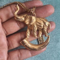 Elephant Pendant Necklace 