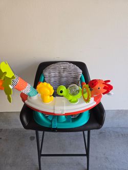 Infantino Baby Booster Seat with Toy Bar