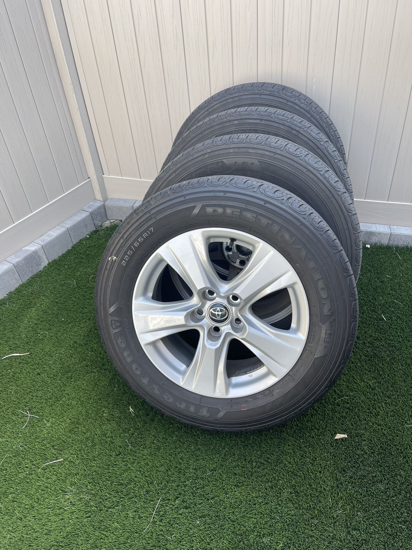 Toyota RAV4 XLE Wheels And Tires for Sale in La Mesa, CA OfferUp
