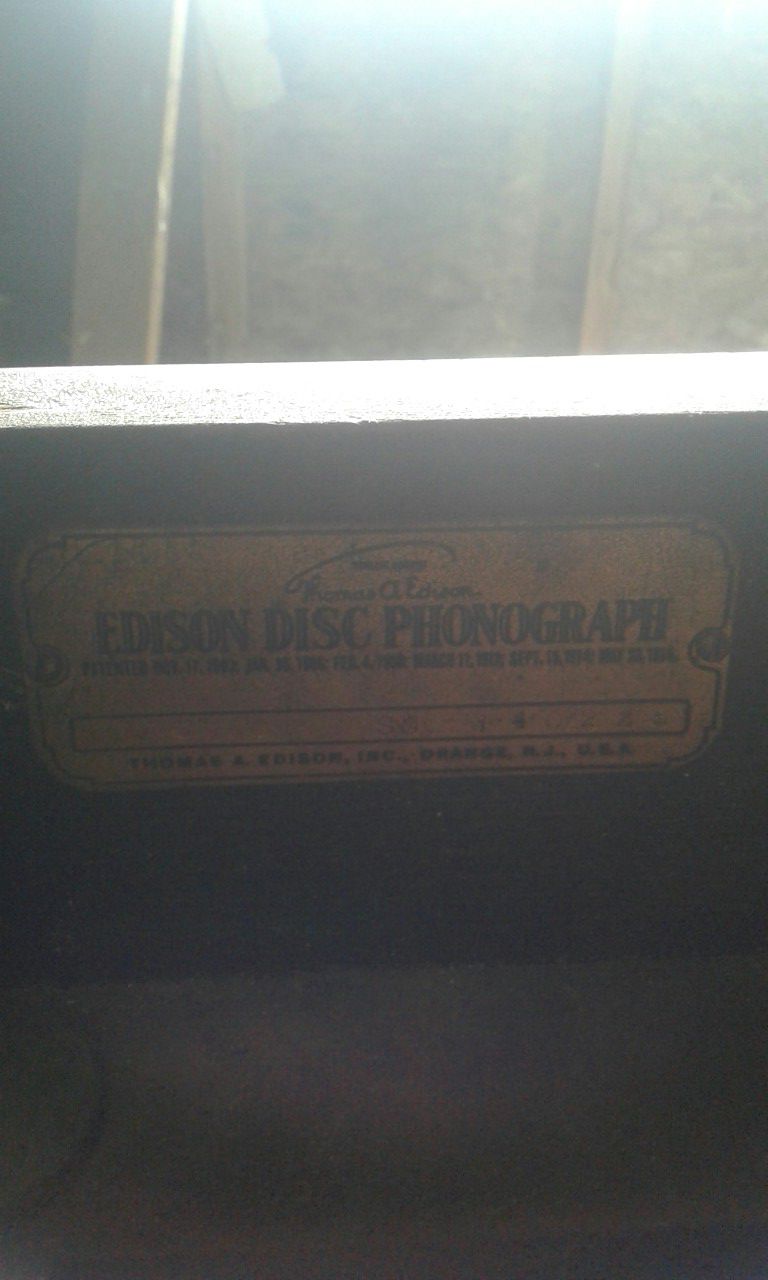 Thomas edison Phonograph
