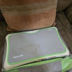 Nintendo Wii Balance Board with case for Wii Fit game 