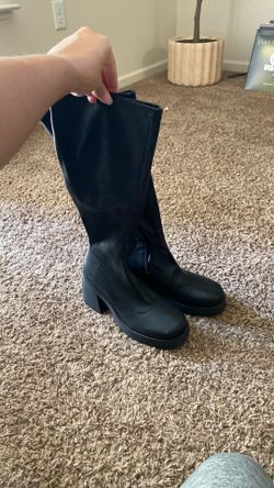 Steve Madden Black Boots