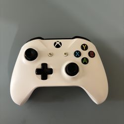 White Xbox One Wireless Controller – Tested, No Stick Drift