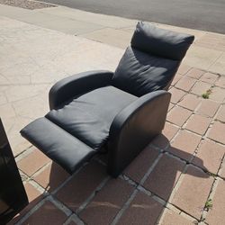 Free  Recliner 