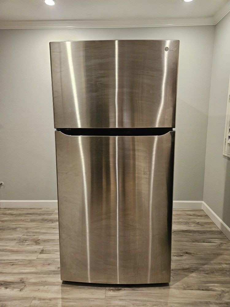 Refrigerator LG