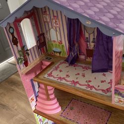 Doll House 