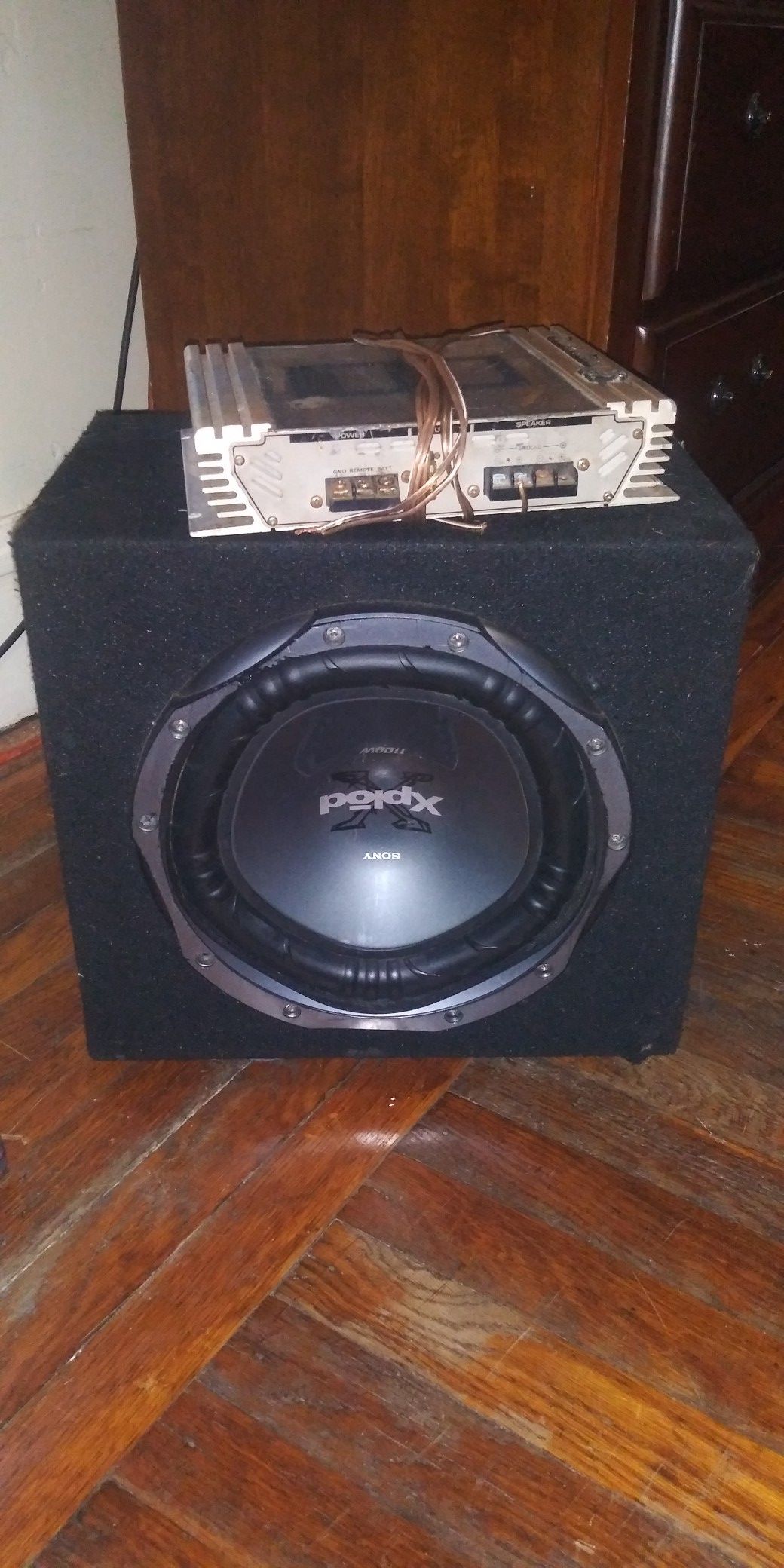 10" subwoofer with box and AMP