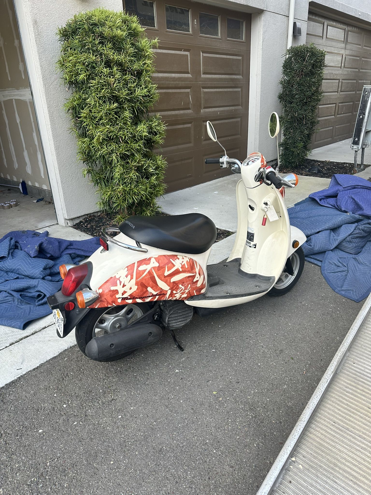 Low-Mileage Vintage Style Scooter - Custom Camo Wrap - 5,782 Miles