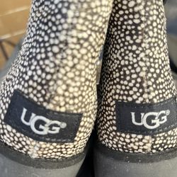 New  Ugg Genuine Calf Boots Size 9