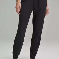 Brand New Lululemon Ready To Rulu Joggers 