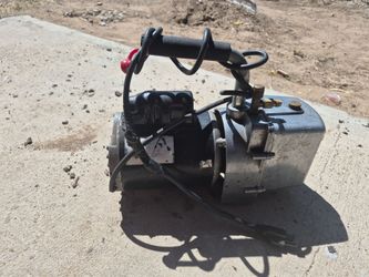 Vacuum pump