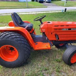 B8200 KUBOTA 18HP TRACTOR 