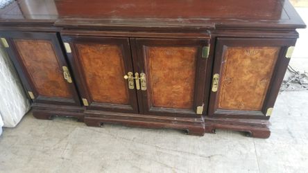 Oriental style buffet